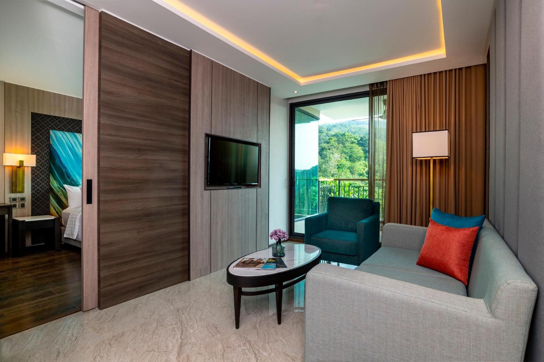 Skyview Resort Phuket Patong Beach Eksteriør billede Deluxe Suite